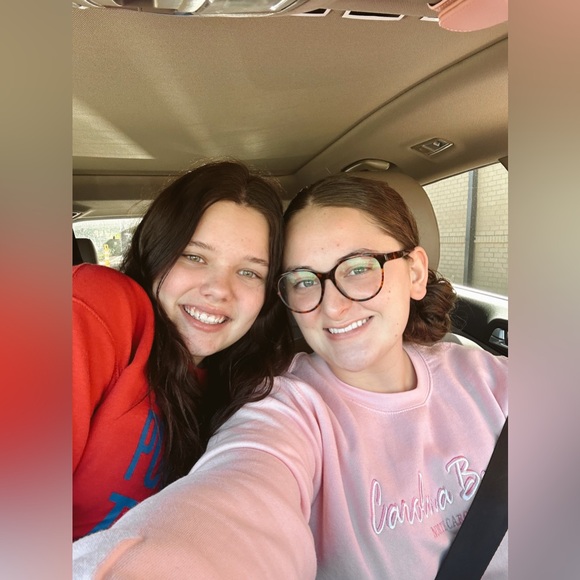 Hi! I’m Riah 🥰 - Picture 11 of 16